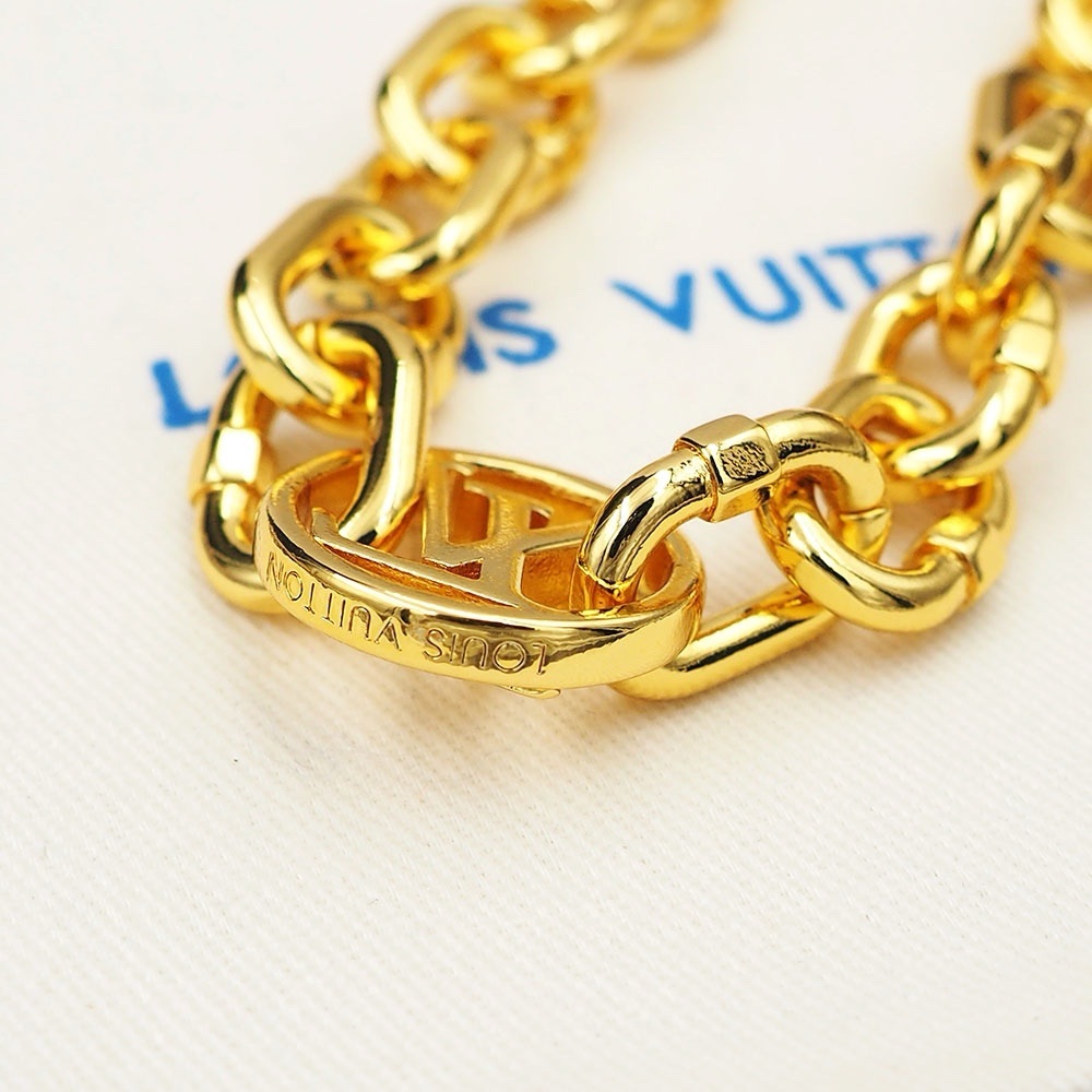 Louis Vuitton Gold Chain Bracelet - Picture 5 of 15